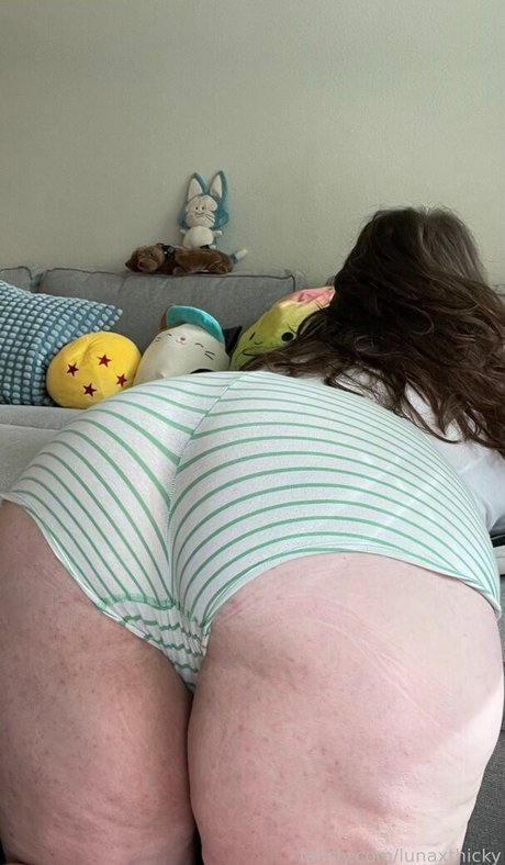 Foto di nudo di fuga di OnlyFans di Lunaxthicky