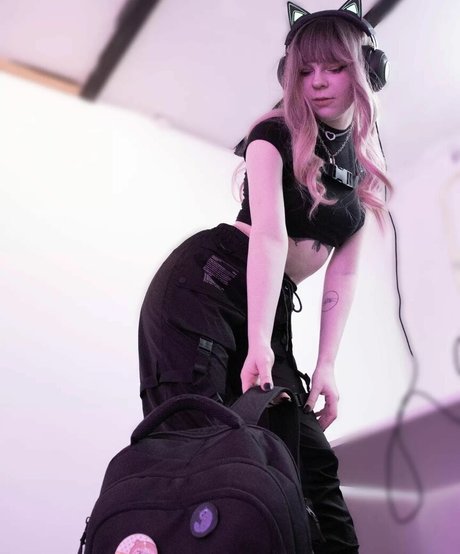 Foto di nudo di fuga di OnlyFans di Porcelain Ghoul
