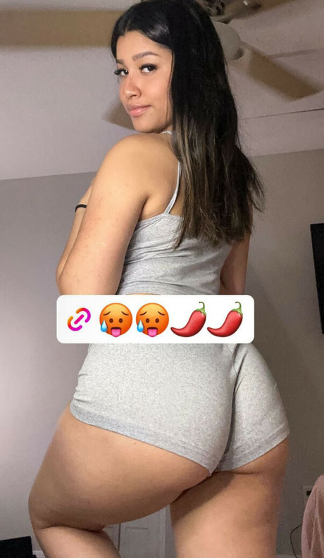 Niya Santia