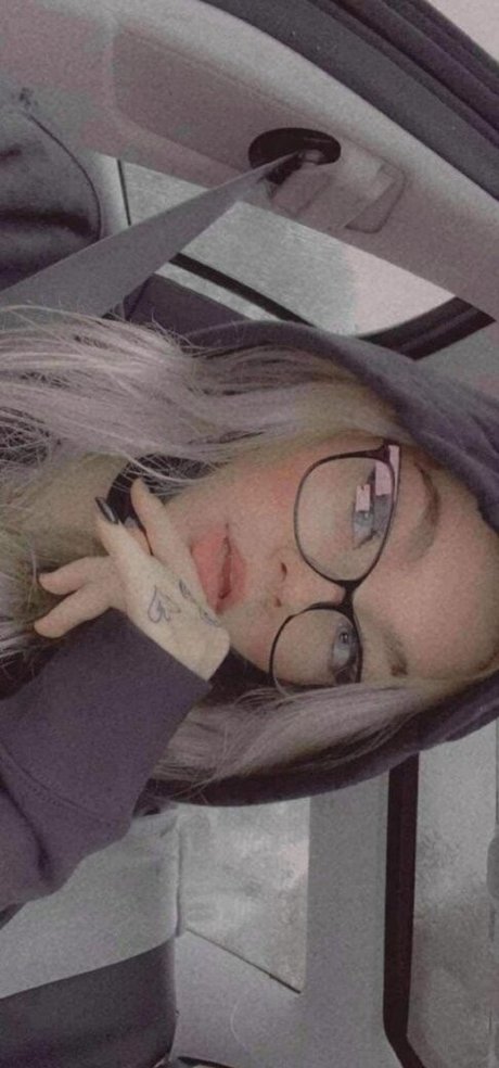 Foto di nudo di fuga di OnlyFans di Itsrumoonn