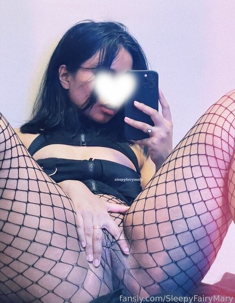 Foto di nudo di fuga di OnlyFans di Sleepyfairymary