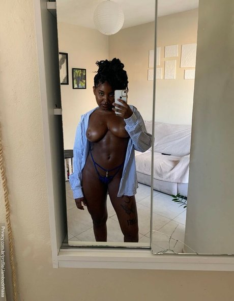 Foto di nudo di fuga di OnlyFans di Iirismourax Iris