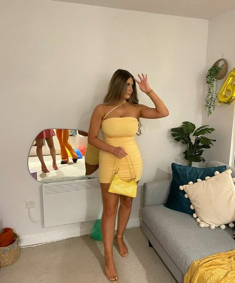 Foto di nudo di fuga di OnlyFans di Millie C