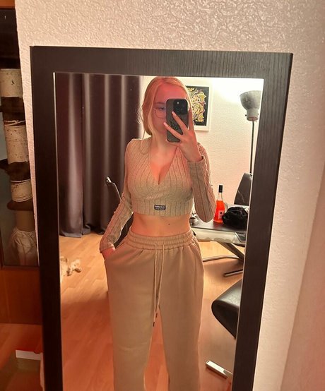 Foto di nudo di fuga di OnlyFans di Blondevivi