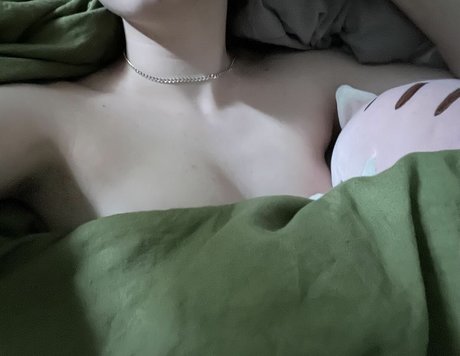 Foto di nudo di fuga di OnlyFans di Binovt