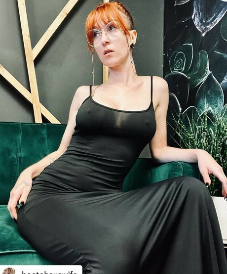 Foto di nudo di fuga di OnlyFans di Hoetohauswife