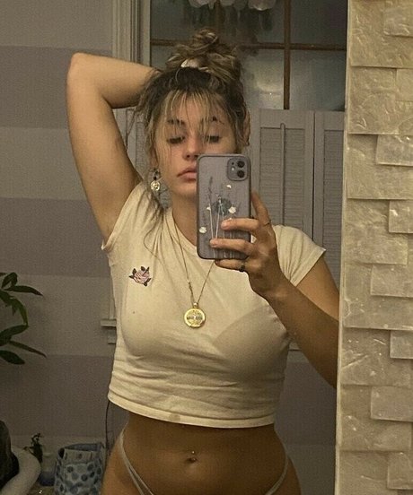 Foto di nudo di fuga di OnlyFans di Daretobelilith