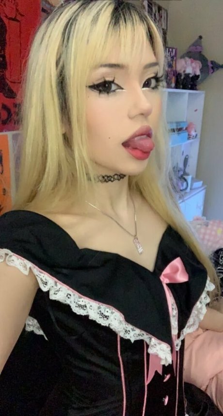 Foto di nudo di fuga di OnlyFans di Linaboobie