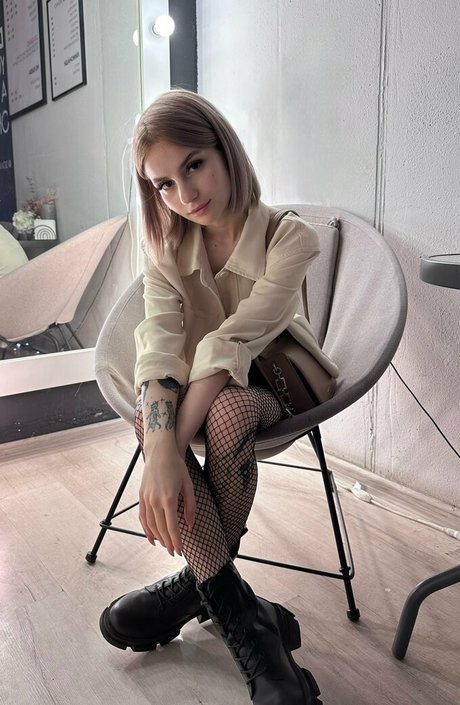 Foto di nudo di fuga di OnlyFans di Slykorina