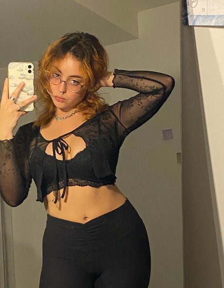 Foto di nudo di fuga di OnlyFans di Ucanthandlemia20