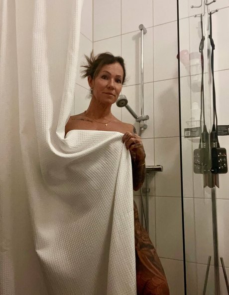 Foto di nudo di fuga di OnlyFans di Alpheratz