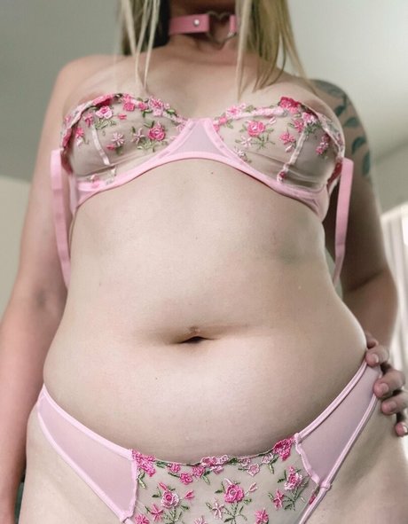 Foto di nudo di fuga di OnlyFans di Emmafromsweden