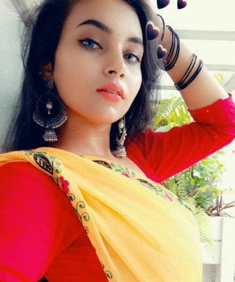 Foto di nudo di fuga di OnlyFans di Aarohi Verma
