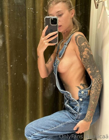 Foto di nudo di fuga di OnlyFans di Youliakyolner