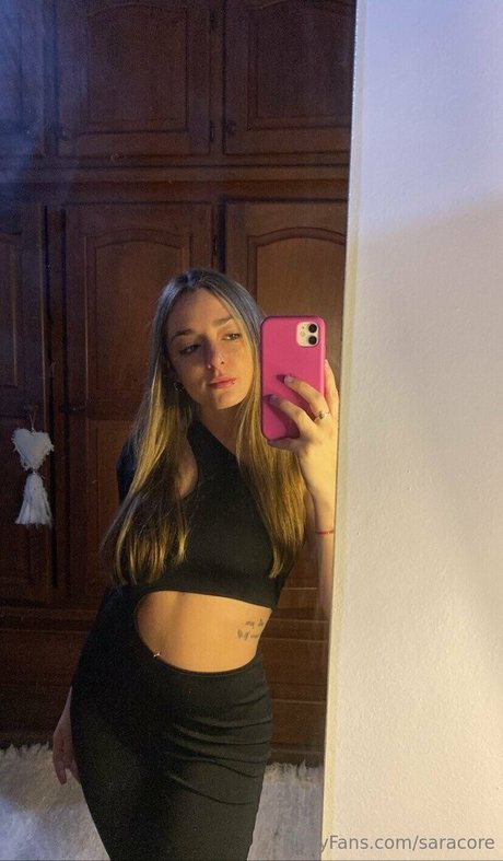 Foto di nudo di fuga di OnlyFans di Saracore