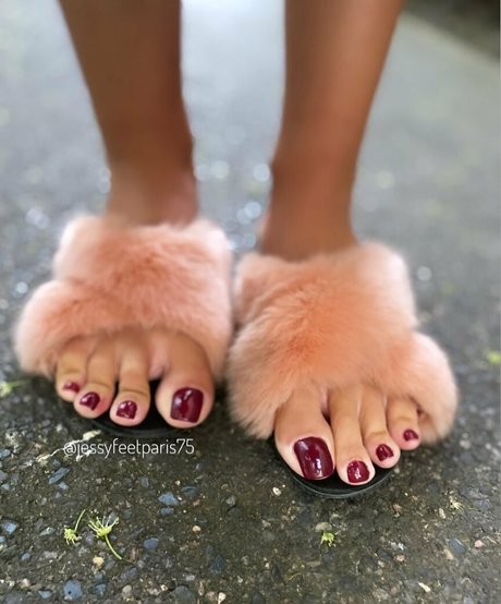 Foto di nudo di fuga di OnlyFans di Jessyfeetparis