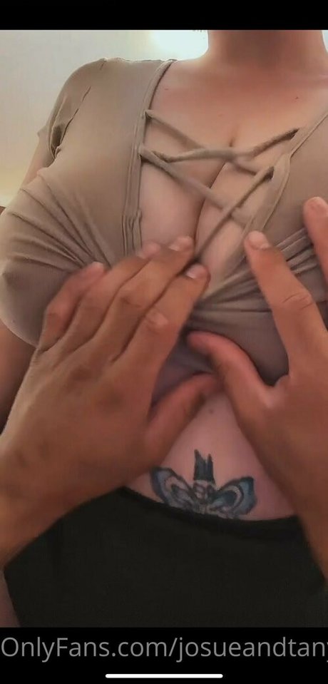Foto di nudo di fuga di OnlyFans di Josue And Tanya Xo