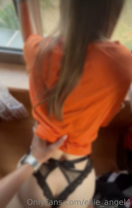 Foto di nudo di fuga di OnlyFans di Ellieangel4