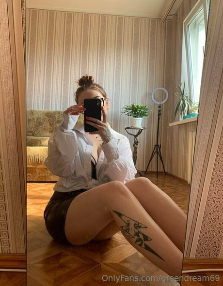 Foto di nudo di fuga di OnlyFans di Rebeccasalvatore69