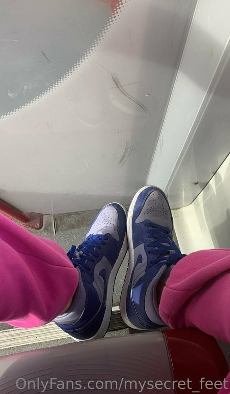 Foto di nudo di fuga di OnlyFans di Mysecretfeet