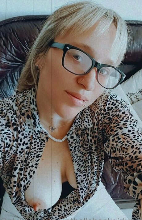 Foto di nudo di fuga di OnlyFans di Nothollabackgirlxoxo