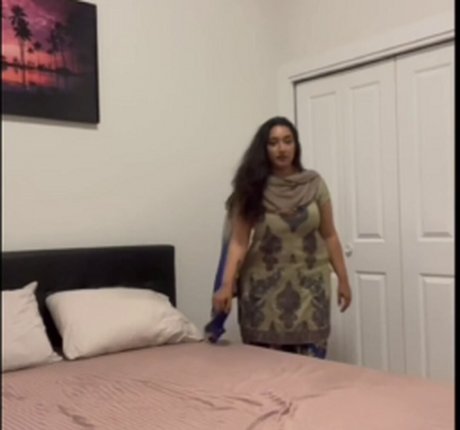 Foto di nudo di fuga di OnlyFans di Iamrakhi