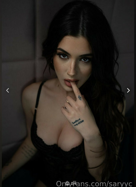 Foto di nudo di fuga di OnlyFans di Sara Carolina
