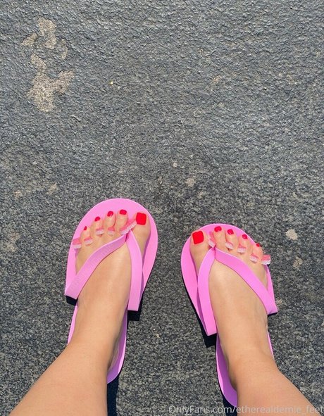Foto di nudo di fuga di OnlyFans di Etherealdemiefeet