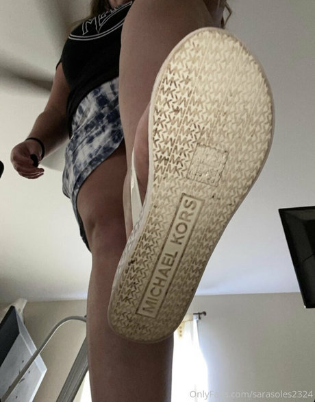 Foto di nudo di fuga di OnlyFans di Sarasoles2324