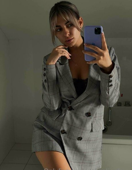 Foto di nudo di fuga di OnlyFans di Candyadria