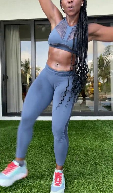 Foto di nudo di fuga di OnlyFans di Coach Stormy