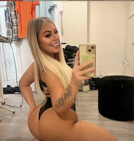 Foto di nudo di fuga di OnlyFans di Ashtonhughesxo