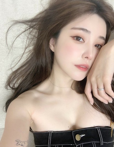 Foto di nudo di fuga di OnlyFans di Plppt123