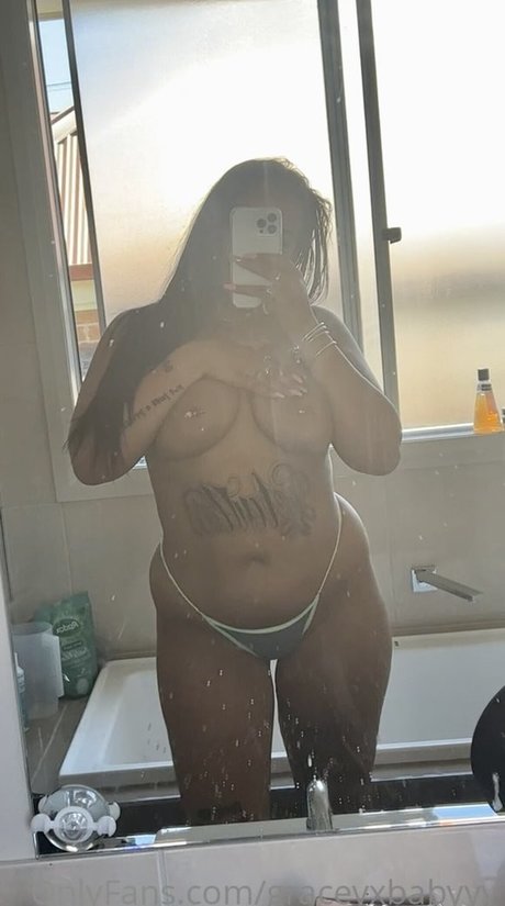 Foto di nudo di fuga di OnlyFans di Graceyxbabyyy