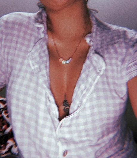 Foto di nudo di fuga di OnlyFans di Maria Clara