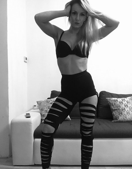 Foto di nudo di fuga di OnlyFans di Monicasaintt