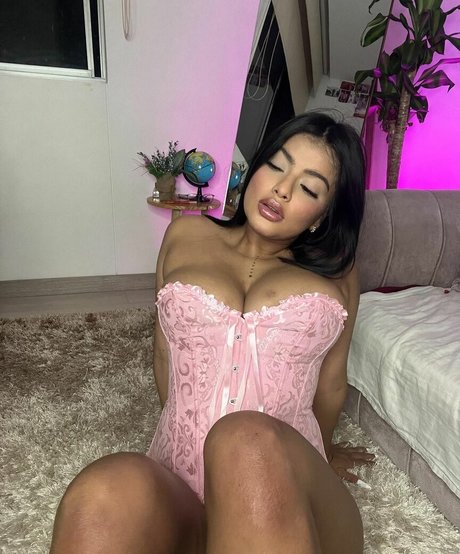Foto di nudo di fuga di OnlyFans di Carameloxox