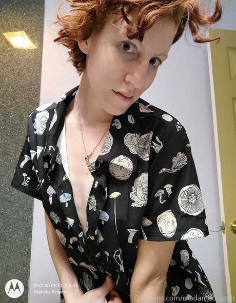 Foto di nudo di fuga di OnlyFans di Madamedragnir