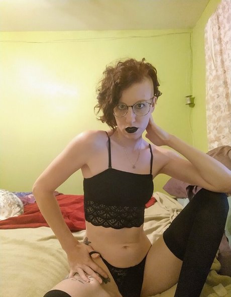 Foto di nudo di fuga di OnlyFans di Madamedragnir