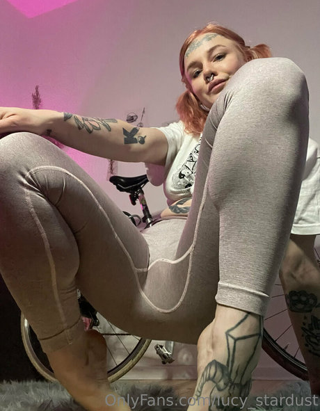 Foto di nudo di fuga di OnlyFans di Lucykinky