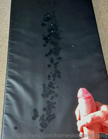 Foto di nudo di fuga di OnlyFans di Homeskoolpromking