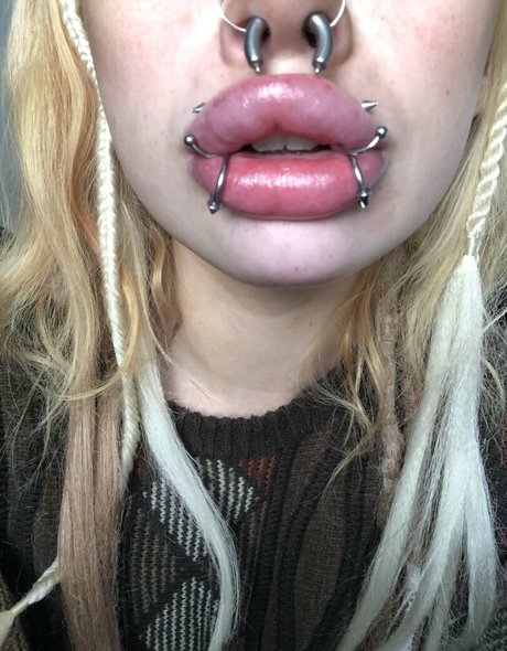 Foto di nudo di fuga di OnlyFans di Puppyxox
