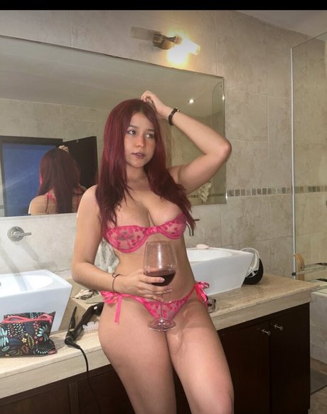 Foto di nudo di fuga di OnlyFans di Emmapearl