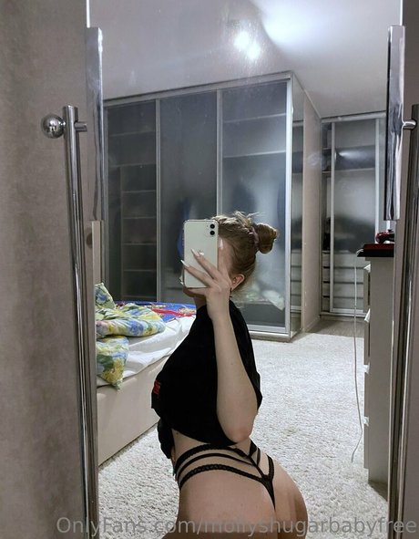 Foto di nudo di fuga di OnlyFans di Mollyshugarbabyfree