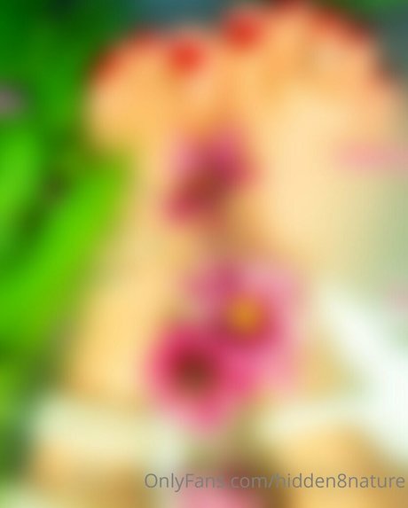 Foto di nudo di fuga di OnlyFans di Hidden8nature