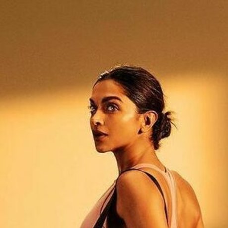 Foto di nudo di fuga di OnlyFans di Deepika Padukone