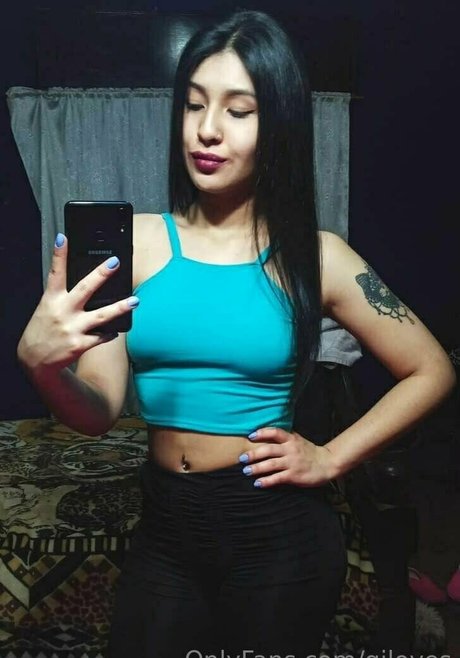 Foto di nudo di fuga di OnlyFans di Gilady
