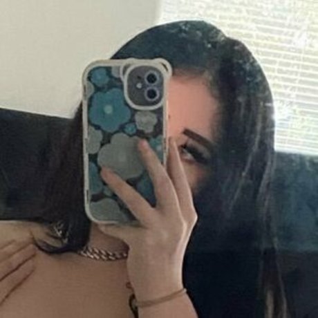 Foto di nudo di fuga di OnlyFans di Pokigrl