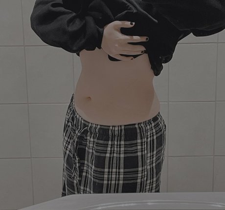 Foto di nudo di fuga di OnlyFans di Pxppycorpse