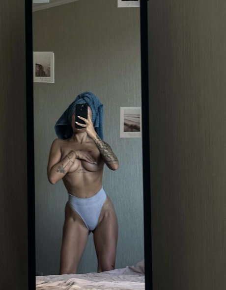 Foto di nudo di fuga di OnlyFans di Arinawhynot